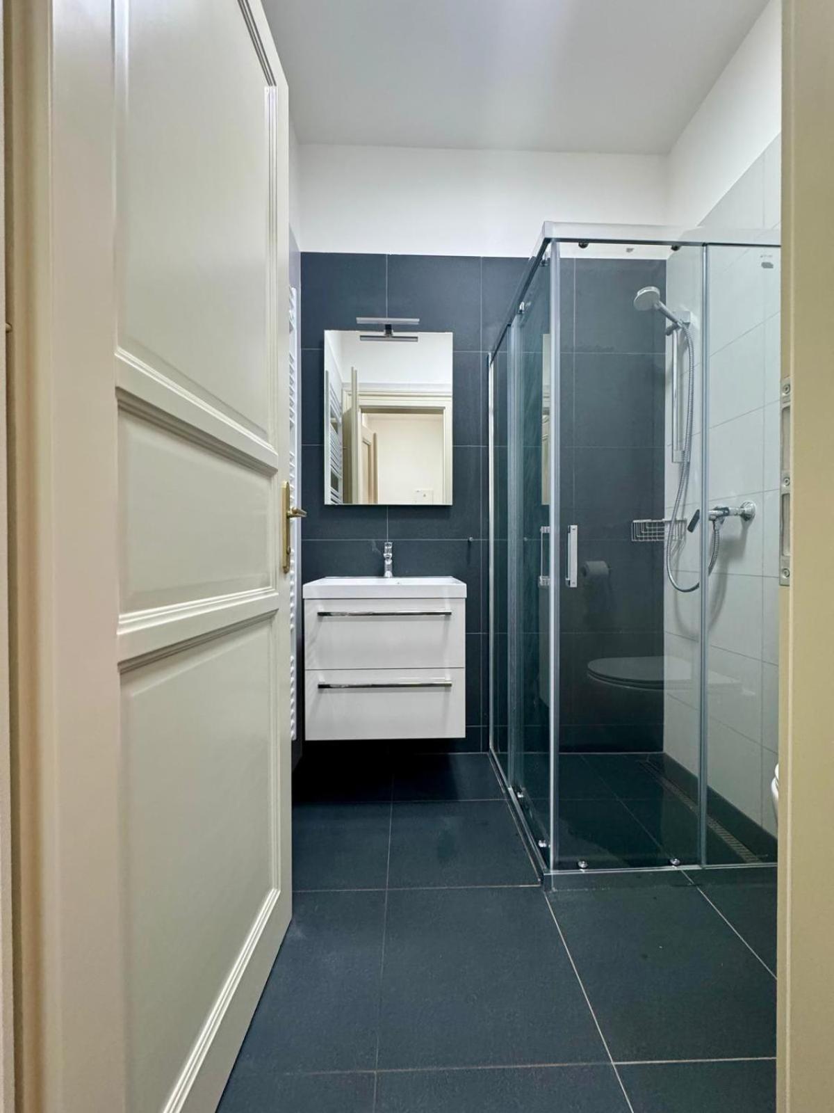 Pearl Bee Deluxe Suites Plzen Luaran gambar