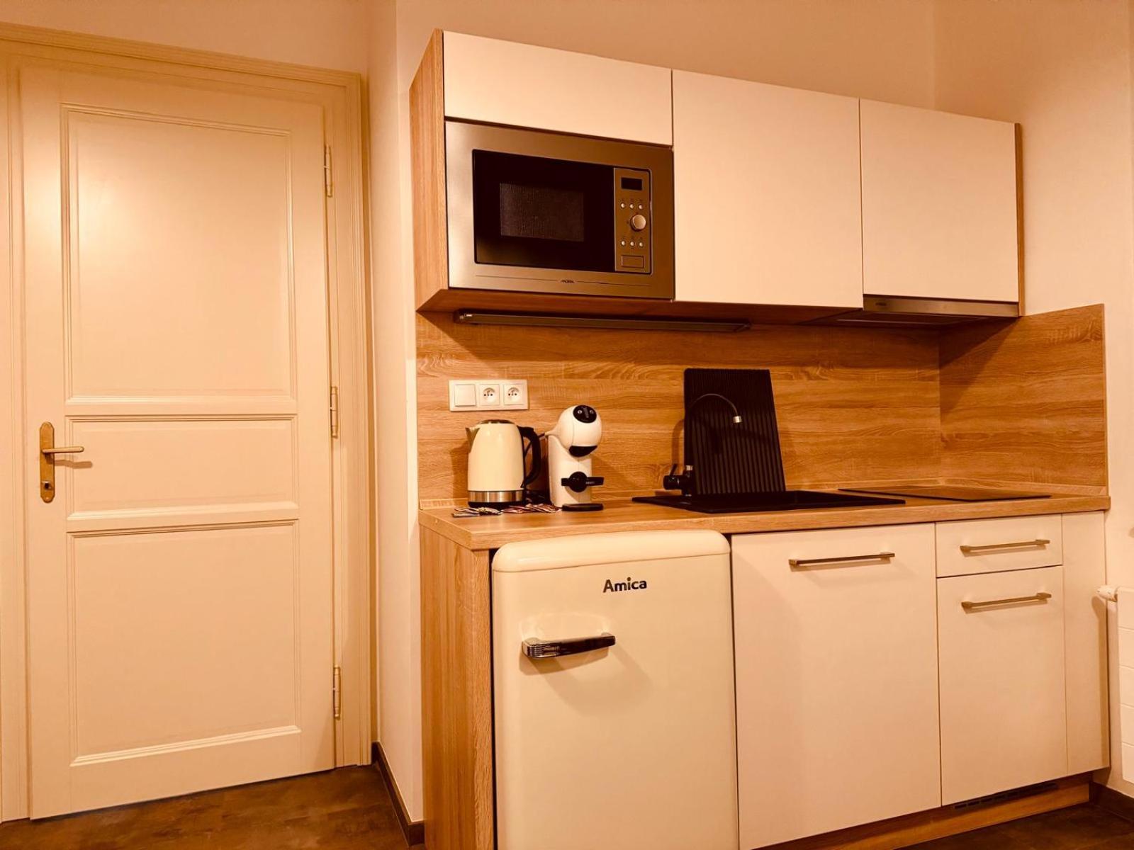 Pearl Bee Deluxe Suites Plzen Luaran gambar
